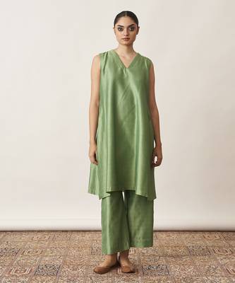 The pista green silk chanderi ensemble 3