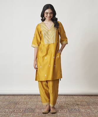 The sarson silk chanderi ensemble 2