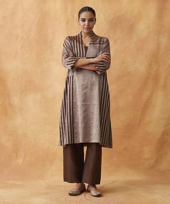 The tamra silver & brown striped silk tissue chanderi set 5