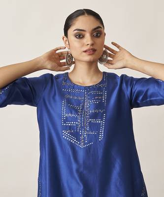 The sapphire blue & candy silk chanderi ensemble 2