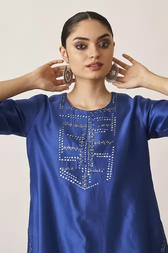 The sapphire blue & candy silk chanderi ensemble