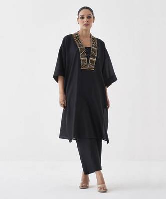The surmayee silk chanderi ensemble with woven banarasi & handwork 2