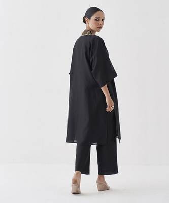 The surmayee silk chanderi ensemble with woven banarasi & handwork 3