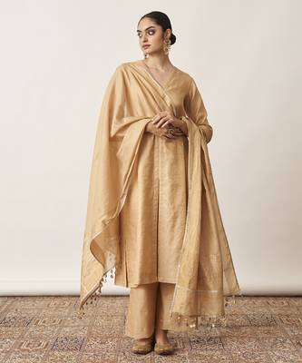 The gold beige silk tissue chanderi kurta & pants set 1