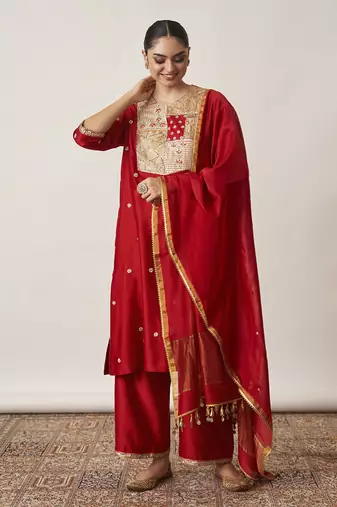 The sindoori silk chanderi & banarasi set