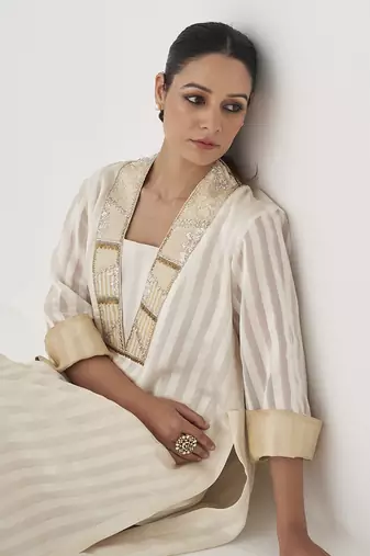 The chandani silk chanderi ensemble with woven banarasi & handwork