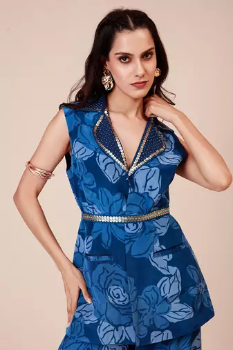 Celtic blue power suit