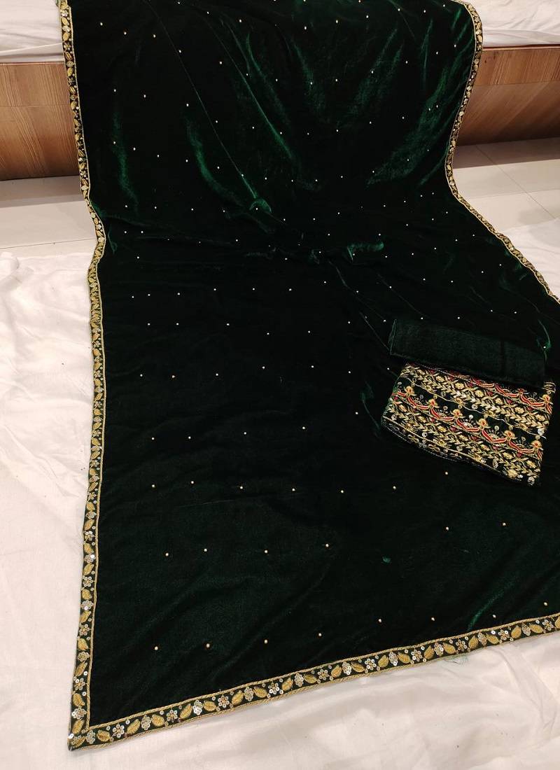  Green Velvet Sequin Embroidery Work Saree