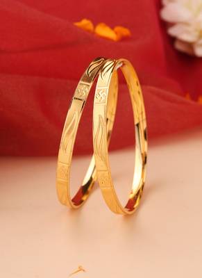 Set of 2 Flat Gold Bangles with Engraving 1