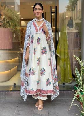 White Cotton Printed Kurta Pant Dupatta Set 2