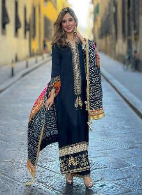 Black Georgette Kurta Pant Set for Women 1