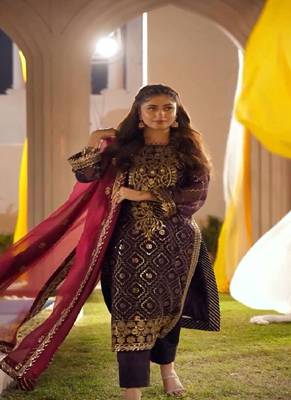 Purple faux georgette embroidered kurta with pant & dupatta 3