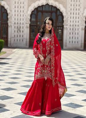 Red faux georgette embroidered kurta with pant & dupatta 4