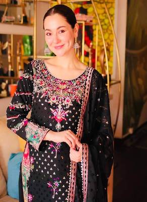 Black faux georgette embroidered kurta with pant & dupatta 3