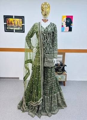 Green Georgette Kurta Pant Set with Dupatta 2