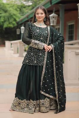 Green art silk embroidered kurta with pant & dupatta 1