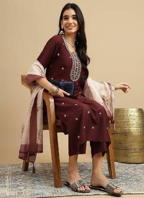 Brown rayon digital print kurta wih pant & dupatta 2