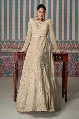 Cream art silk embroidered kurta with pant & dupatta 1