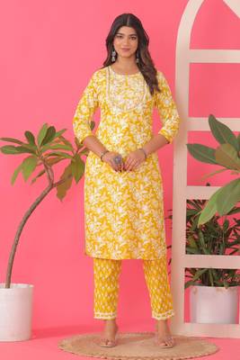 Mustard women floral printed embroidered aline kurta pant with dupatta set 4