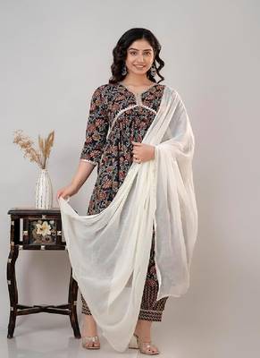 Black cotton printed kurta with pant & dupatta 3