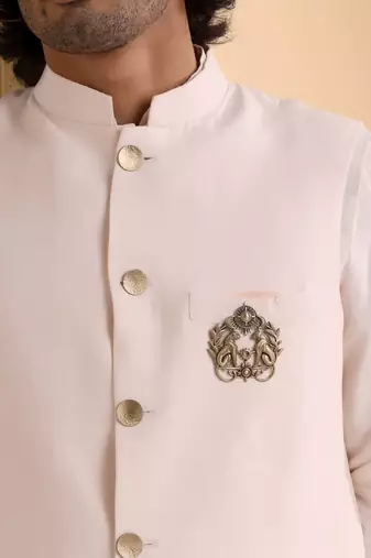 Eternal feline harmony brooch