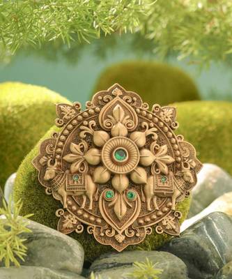 Verdant crystal radiance brooch 1