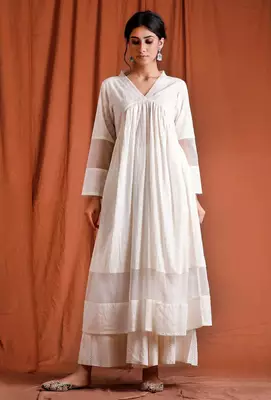 Off white gathered organza kurta 1