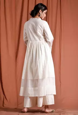 Off white gathered organza kurta 2