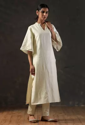 Tulip sleeve golden cream kurta 4