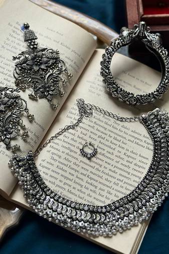 Silver oxidised 4-piece jewelry set combo with choker, earrings, kada, and nose ring