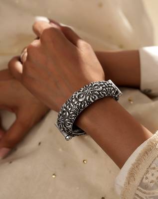 Silver look-alike oxidised bangle stack (set of 5) 2