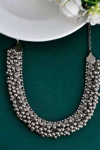 Oxidised choker with ghungroo design