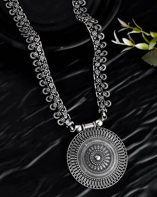 Oxidised silver spring chain pendant necklace 2