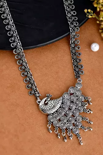 Peacock oxidised spring chain pendant necklace