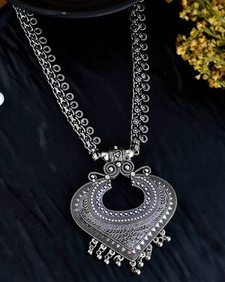 Oxidised spring chain necklace with ghungroo heart-shaped pendant 2
