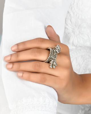 Handcrafted oxidised ring with ghungroo details 1