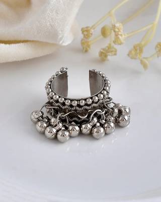 Handcrafted oxidised ring with ghungroo details 3