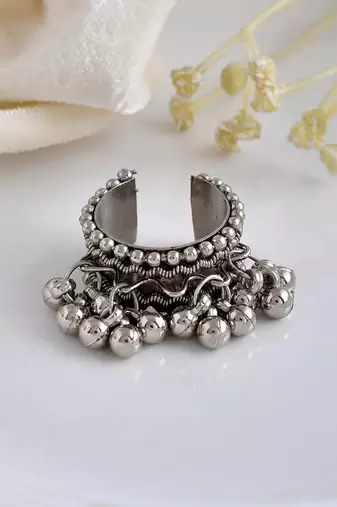 Handcrafted oxidised ring with ghungroo details