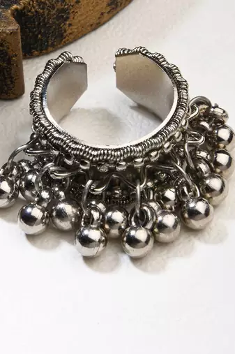 Handcrafted oxidised ring with ghungroo details