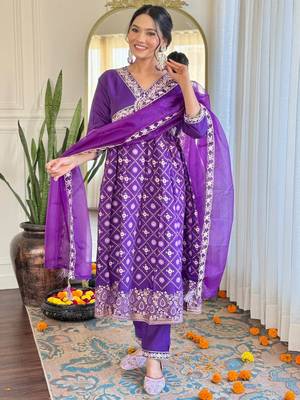 Violet chanderi silk heavy thread embroidery work with foil print kurta pant set 2