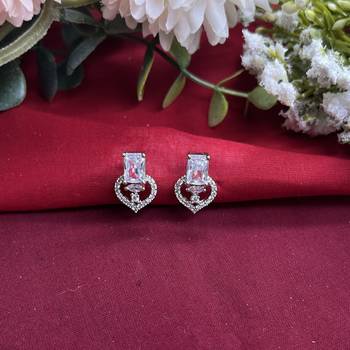 Classic cubic zirconia stud earrings 3