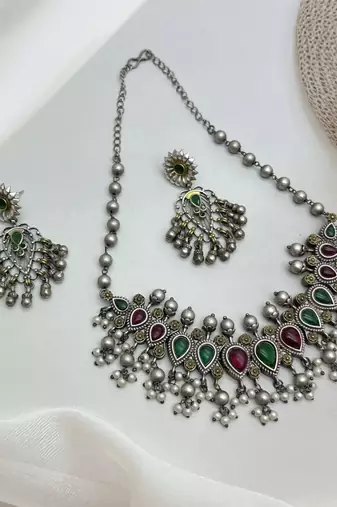 Green & red pearl stone antique boho style oxidized silver plated choker necklace set for women