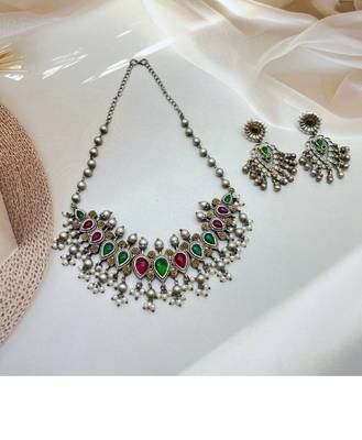Green & red pearl stone antique boho style oxidized silver plated choker necklace set for women 1