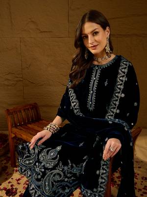 Women blue velvet solid embroidered straight kurta trousers with dupatta 1
