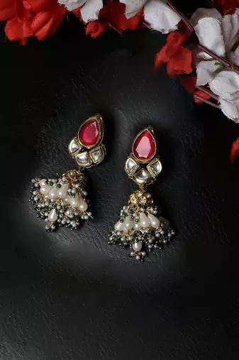Surkh-e-shehzadi jhumka