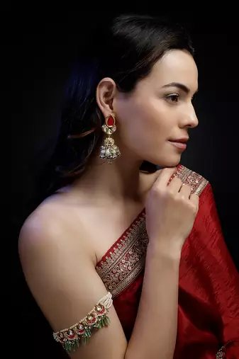 Surkh-e-shehzadi jhumka