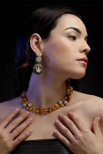 Zamurd zameen drop earring
