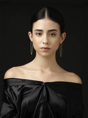 Shamsi glow drop earring 5