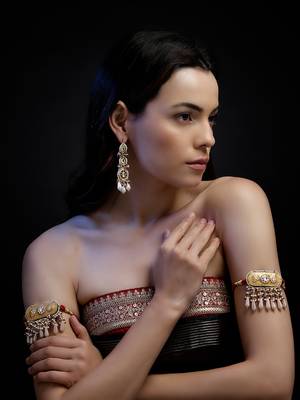 Husn-e-laal drop earring 5