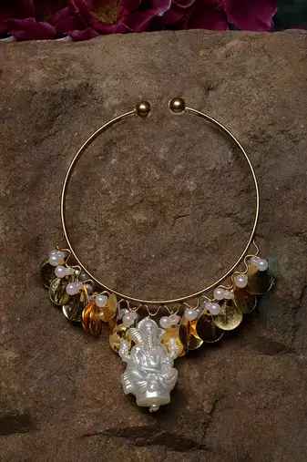 Zarheen elegance bracelets